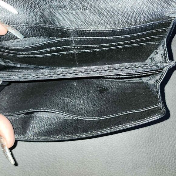 Michael Kors Fulton Flap Wallet - Picture 3 of 4